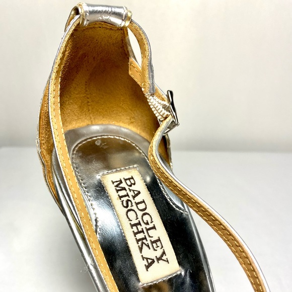 Badgley Mischka Lillian Strappy Ankle Strap Sandals Silver Metallic Leather 7M - Picture 10 of 15